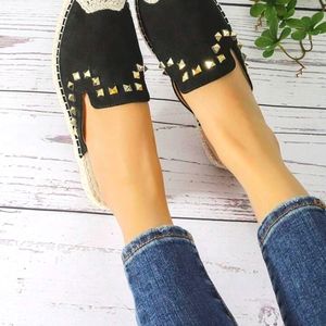 Vidoretta studded platform espadrille mule size 40